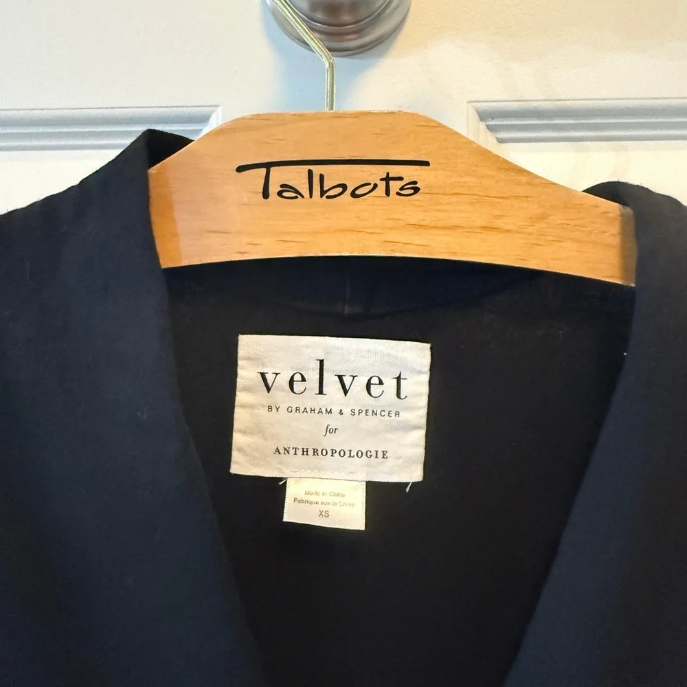 Anthropologie Velvet by Graham & Spencer Black Allura Dress Womens Size XS‎